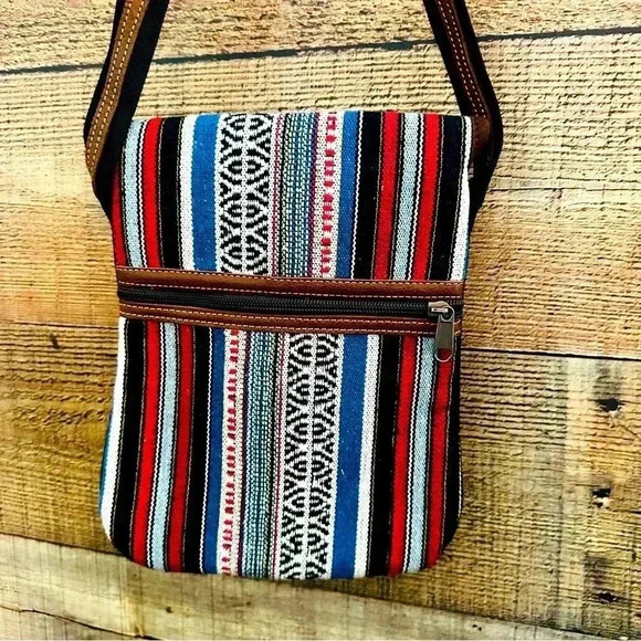 NWOT Unisex Hippie/Boho Crossbody Bag - Picture 4 of 7